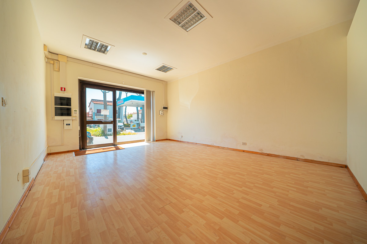 Locale_Commerciale_Rosignano_2